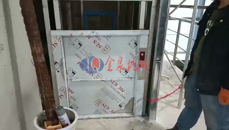 濟(jì)寧飯店訂購(gòu)落地傳菜升降機(jī)